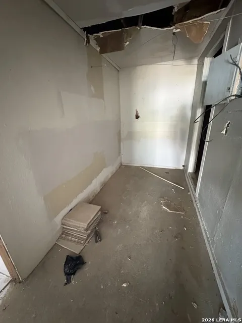 1320 Avenue B Hondo, TX 78861