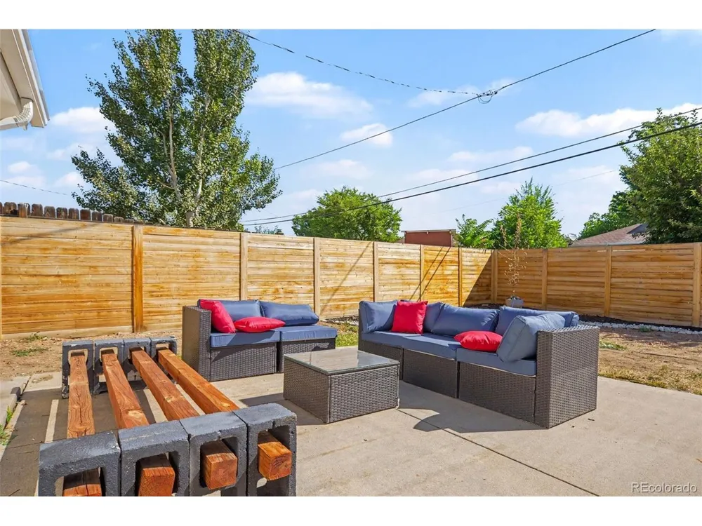 6910 Ruth Way Denver, CO 80221