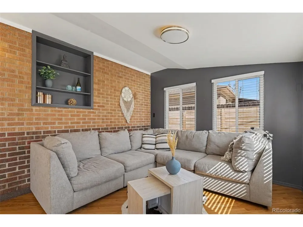 6910 Ruth Way Denver, CO 80221