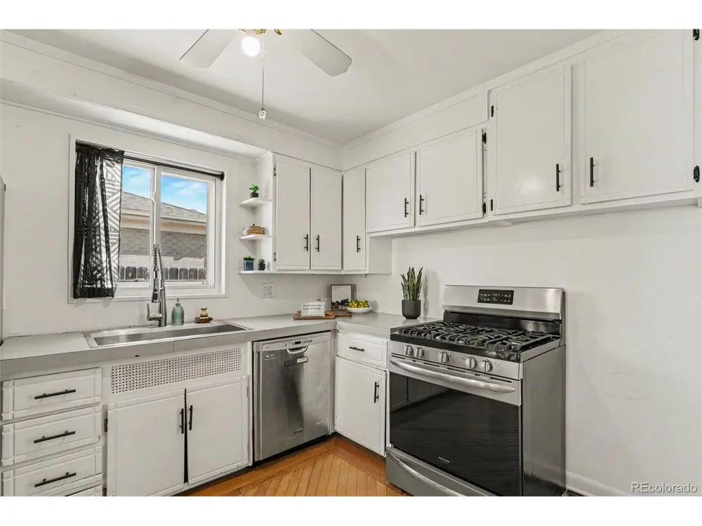 6910 Ruth Way Denver, CO 80221