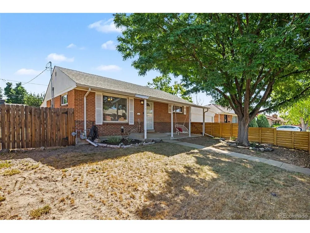 6910 Ruth Way Denver, CO 80221