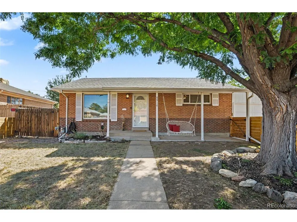 6910 Ruth Way Denver, CO 80221