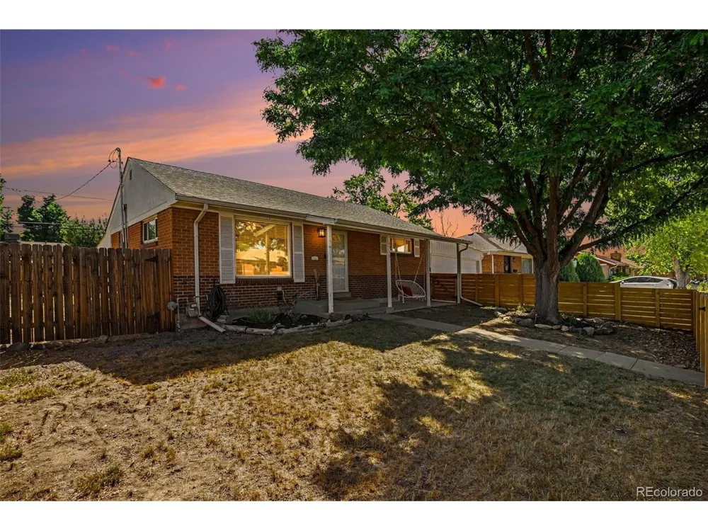 6910 Ruth Way Denver, CO 80221