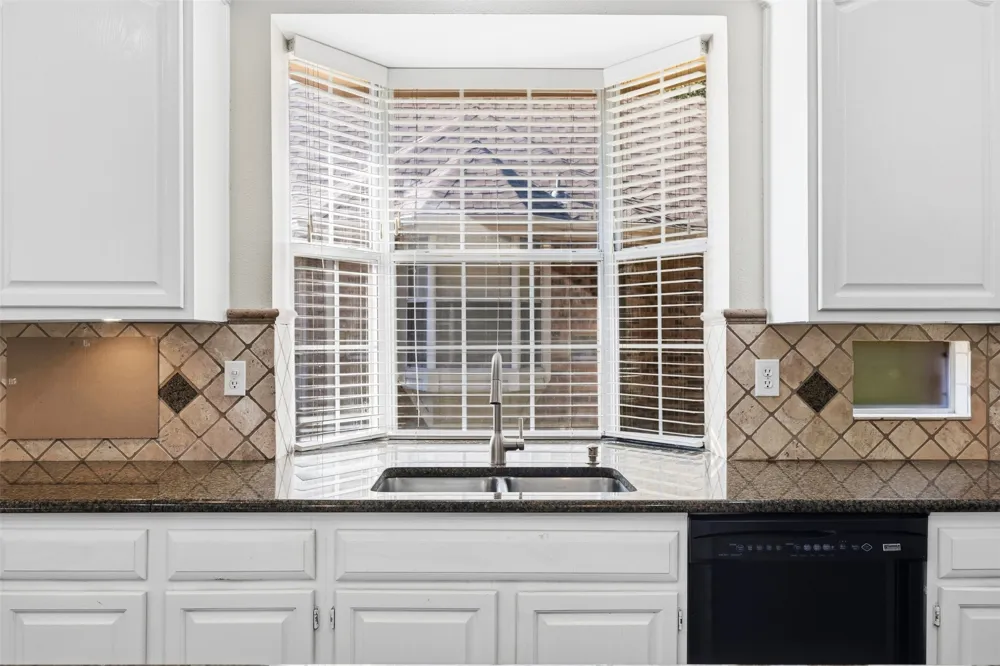 2910 Live Oak Drive Rowlett, TX 75088