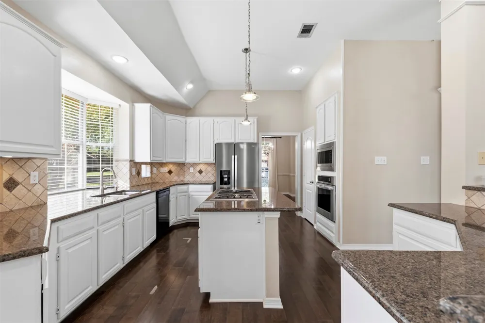 2910 Live Oak Drive Rowlett, TX 75088
