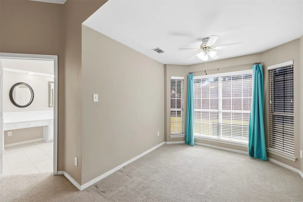 2910 Live Oak Drive Rowlett, TX 75088