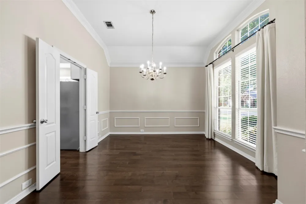 2910 Live Oak Drive Rowlett, TX 75088