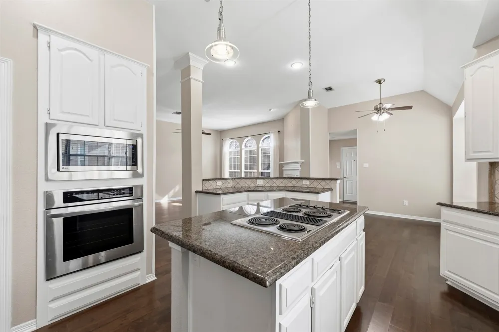 2910 Live Oak Drive Rowlett, TX 75088