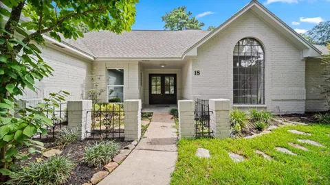 18 Windsor Drive