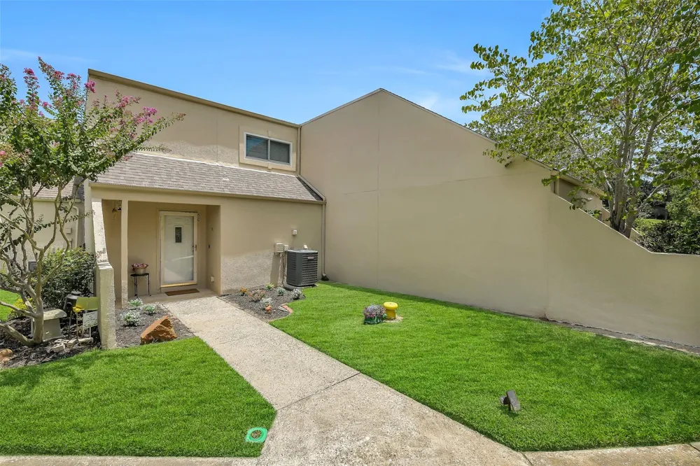 64 April Hill Conroe, TX 77356
