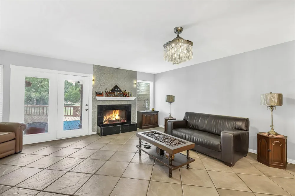 64 April Hill Conroe, TX 77356