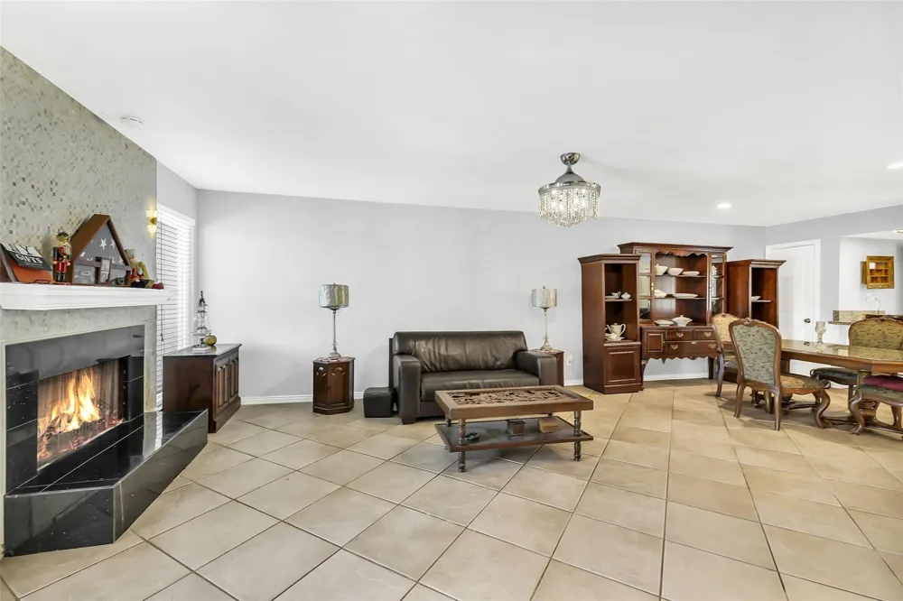 64 April Hill Conroe, TX 77356