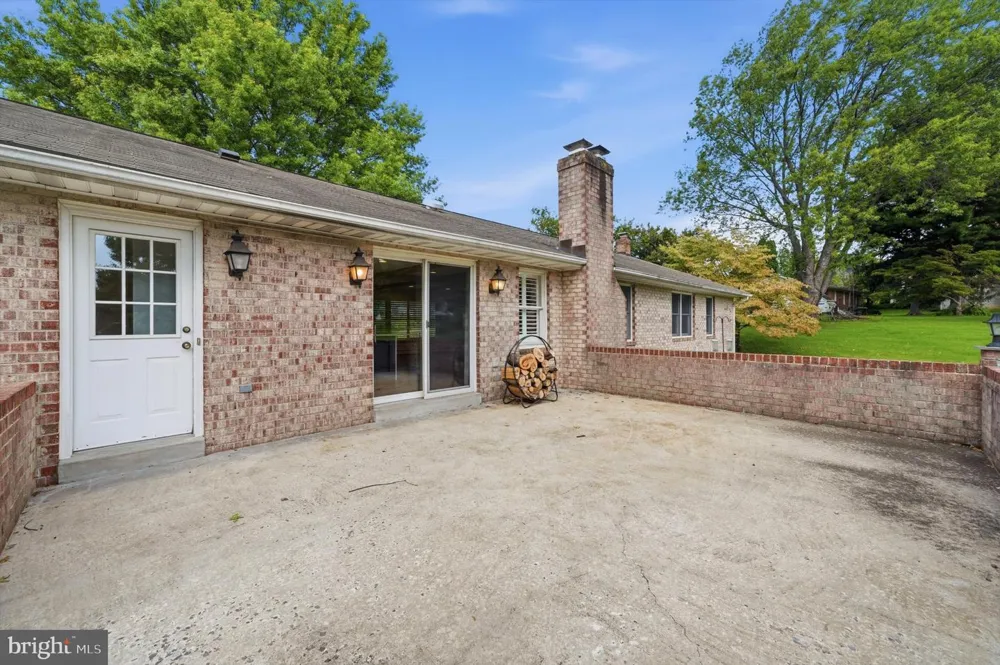 8021 ROCKY SPRINGS ROAD Frederick, MD 21702