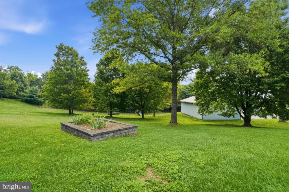 8021 ROCKY SPRINGS ROAD Frederick, MD 21702