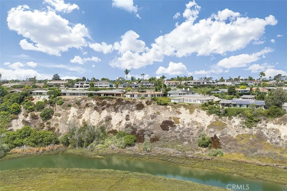 1542 Galaxy Drive Newport Beach, CA 92660