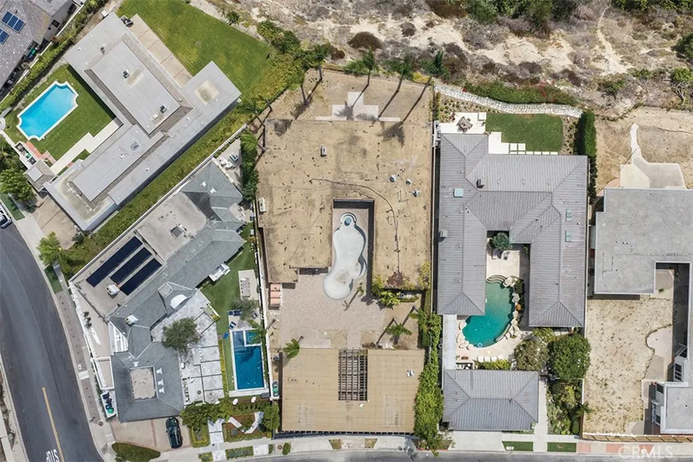 1542 Galaxy Drive Newport Beach, CA 92660