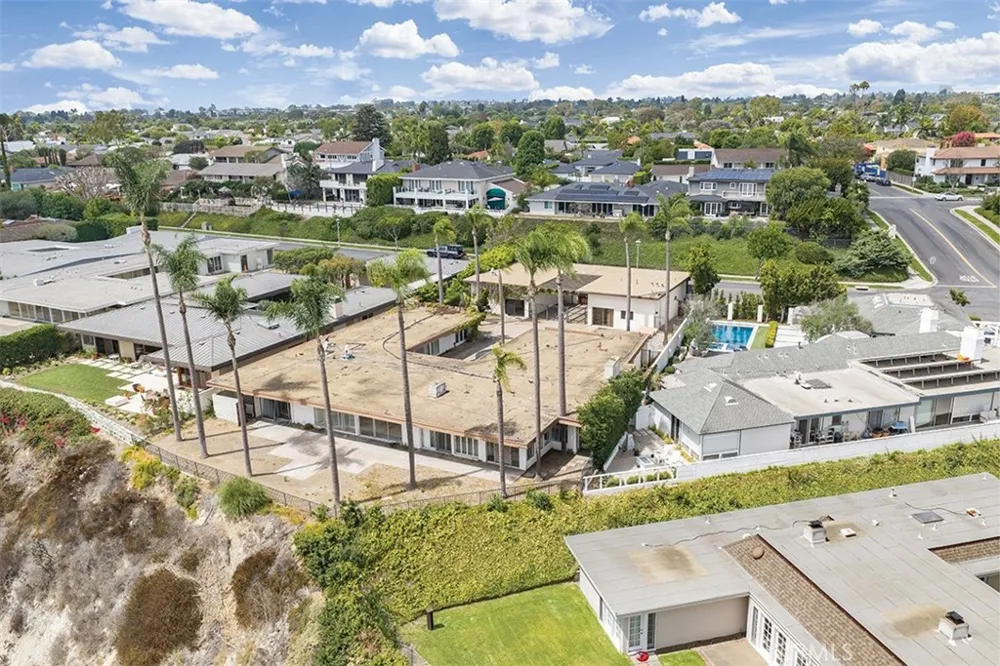 1542 Galaxy Drive Newport Beach, CA 92660