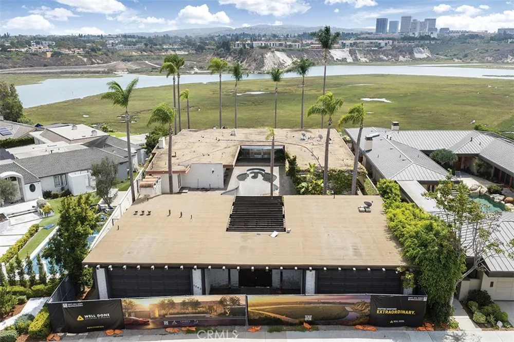 1542 Galaxy Drive Newport Beach, CA 92660