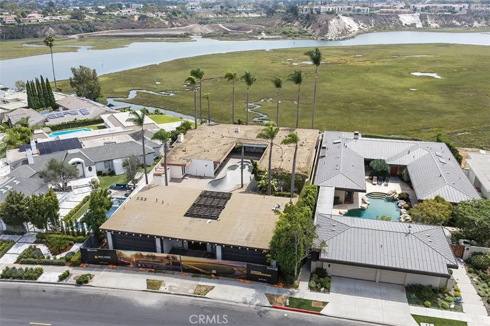 1542 Galaxy Drive Newport Beach, CA 92660