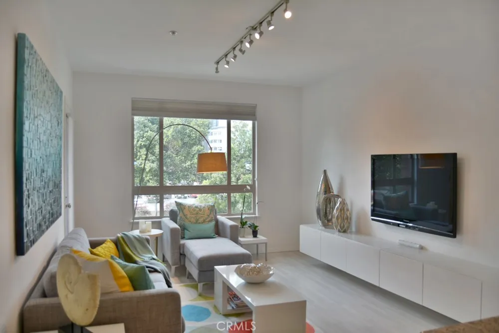 100 S Alameda Los Angeles, CA 90012