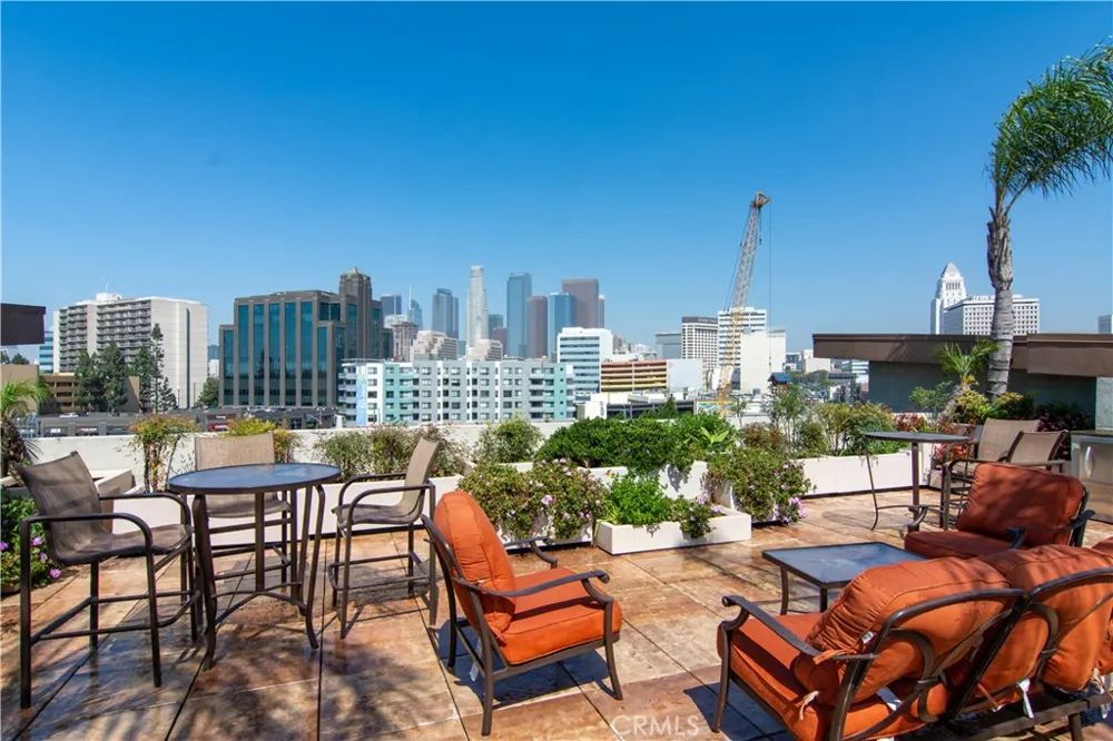 100 S Alameda Los Angeles, CA 90012
