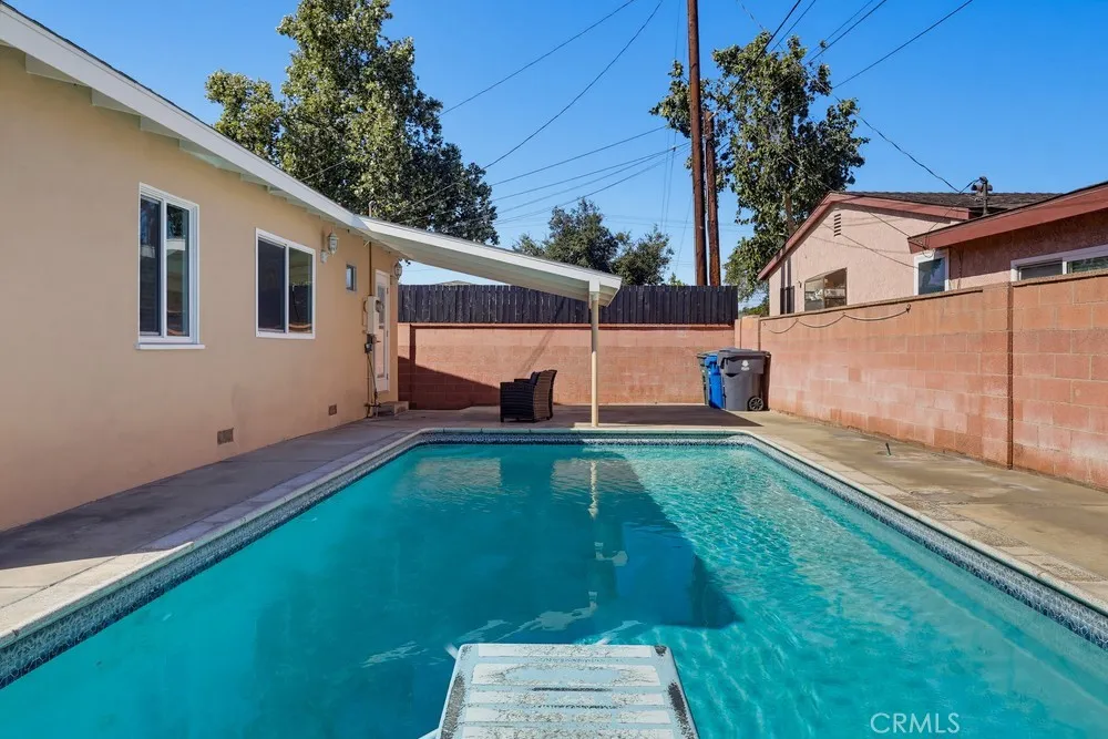 5234 Knoxville Lakewood, CA 90713
