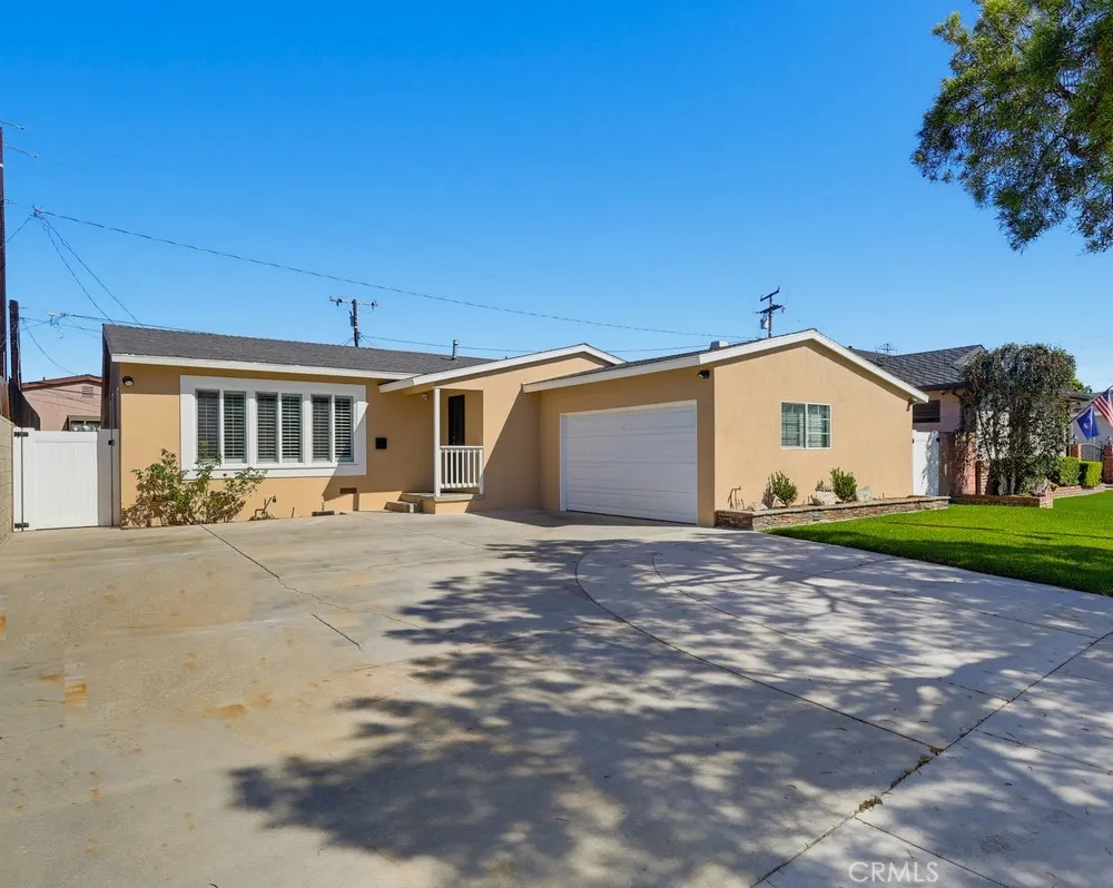 5234 Knoxville Lakewood, CA 90713