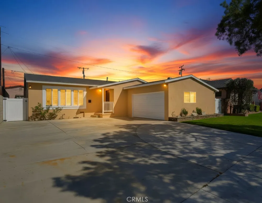 5234 Knoxville Lakewood, CA 90713