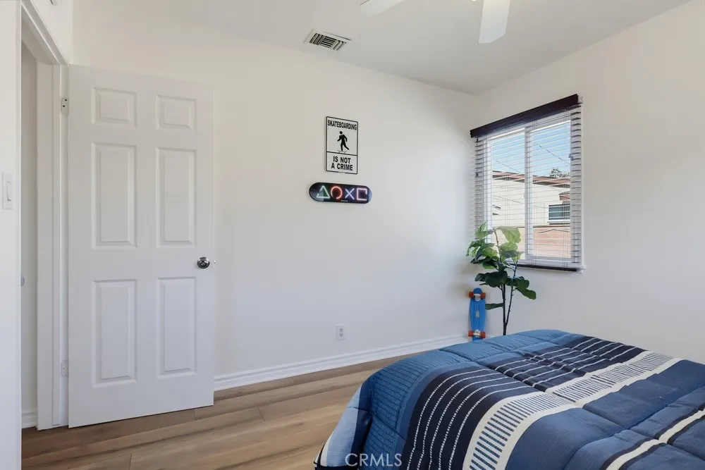 5234 Knoxville Lakewood, CA 90713