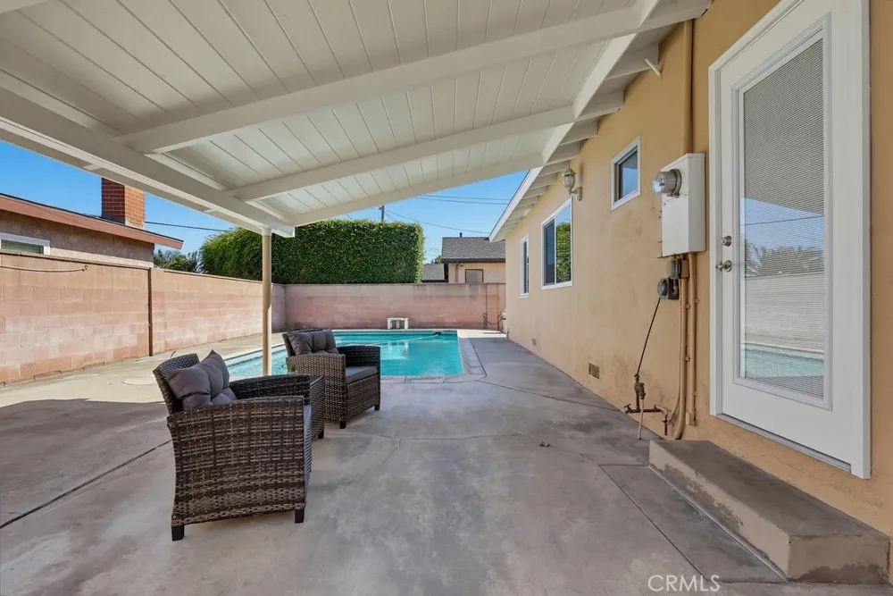 5234 Knoxville Lakewood, CA 90713