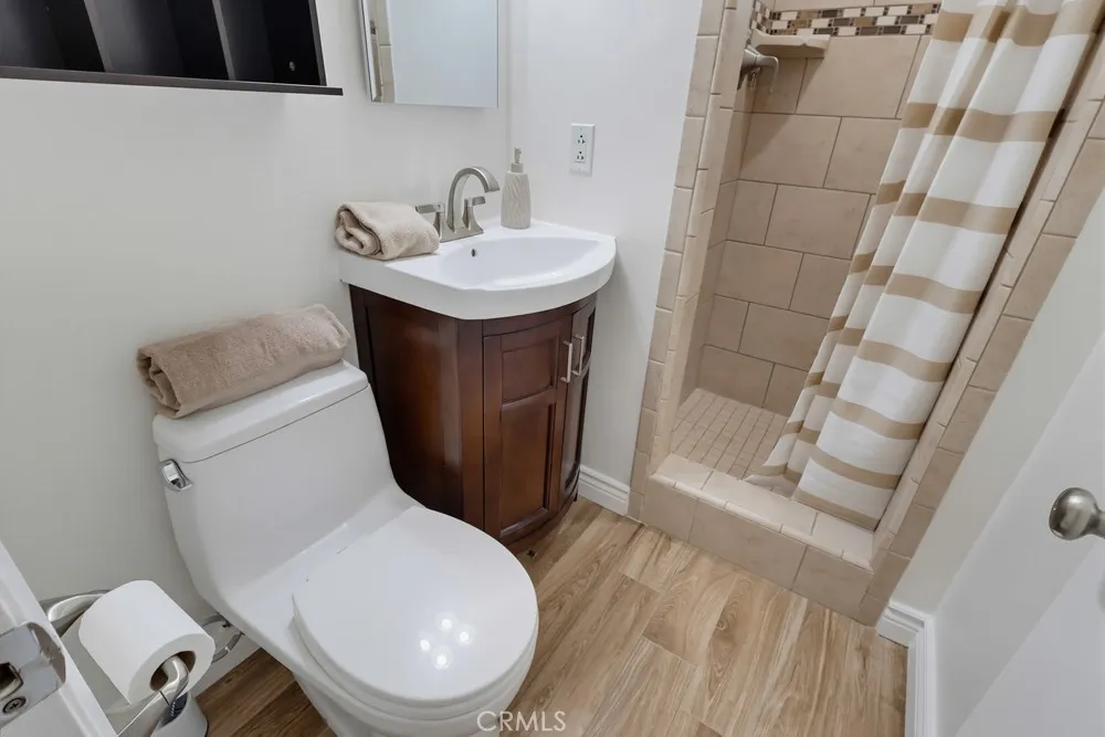 5234 Knoxville Lakewood, CA 90713
