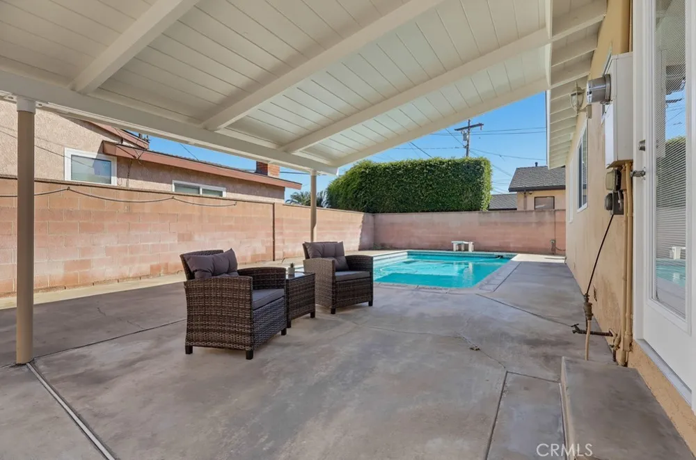 5234 Knoxville Lakewood, CA 90713
