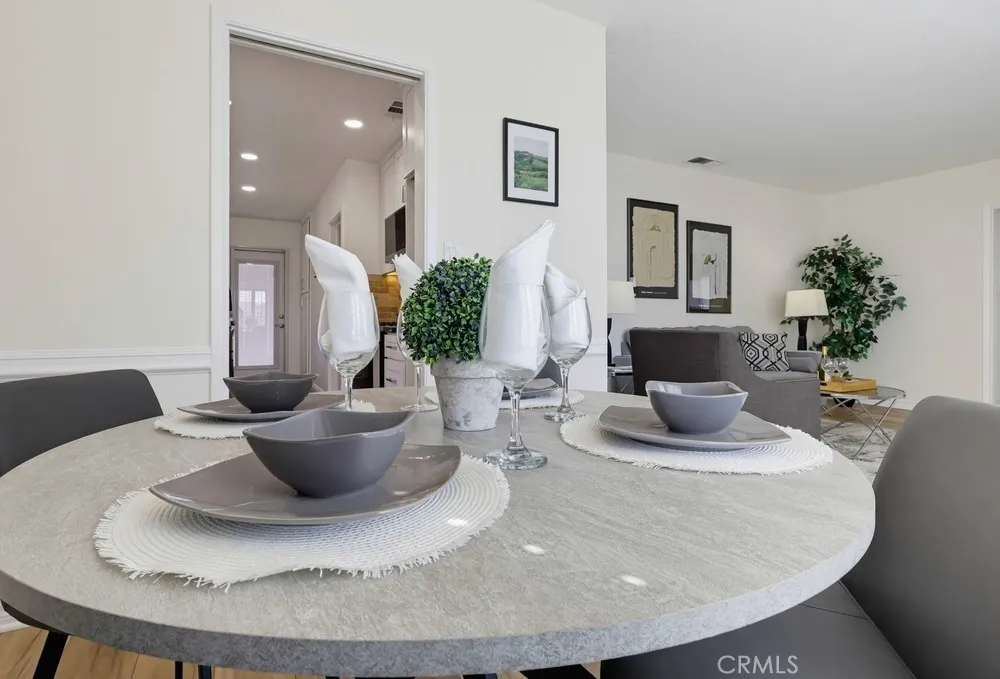 5234 Knoxville Lakewood, CA 90713