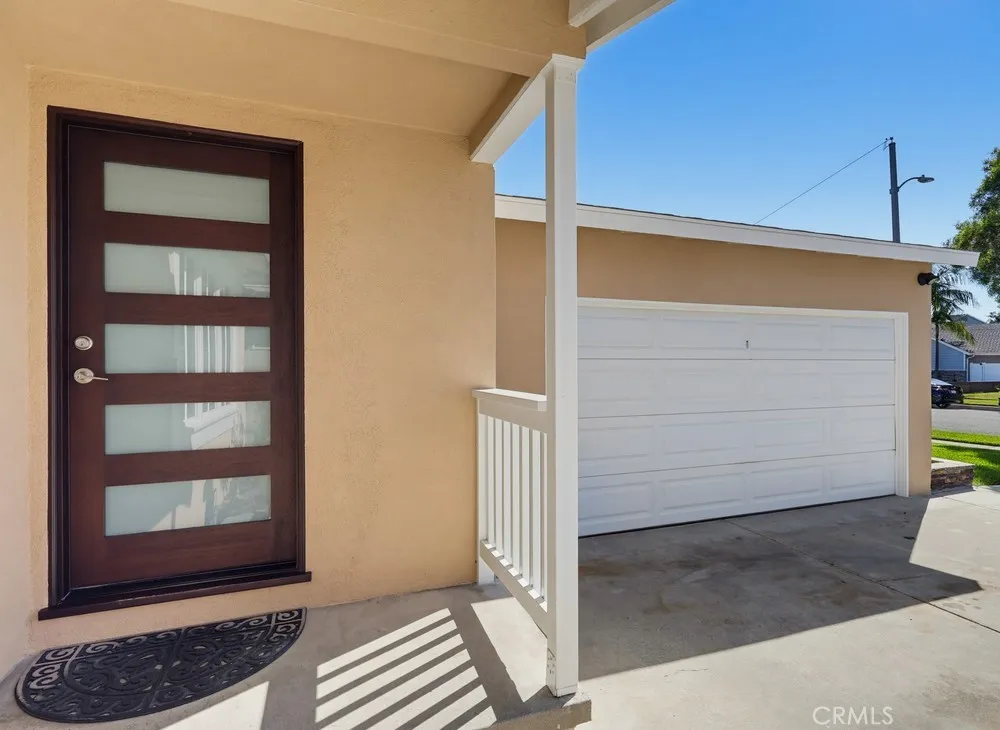 5234 Knoxville Lakewood, CA 90713