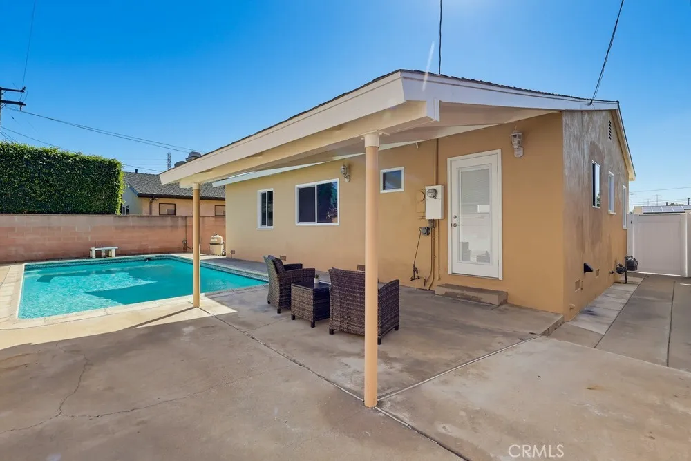 5234 Knoxville Lakewood, CA 90713