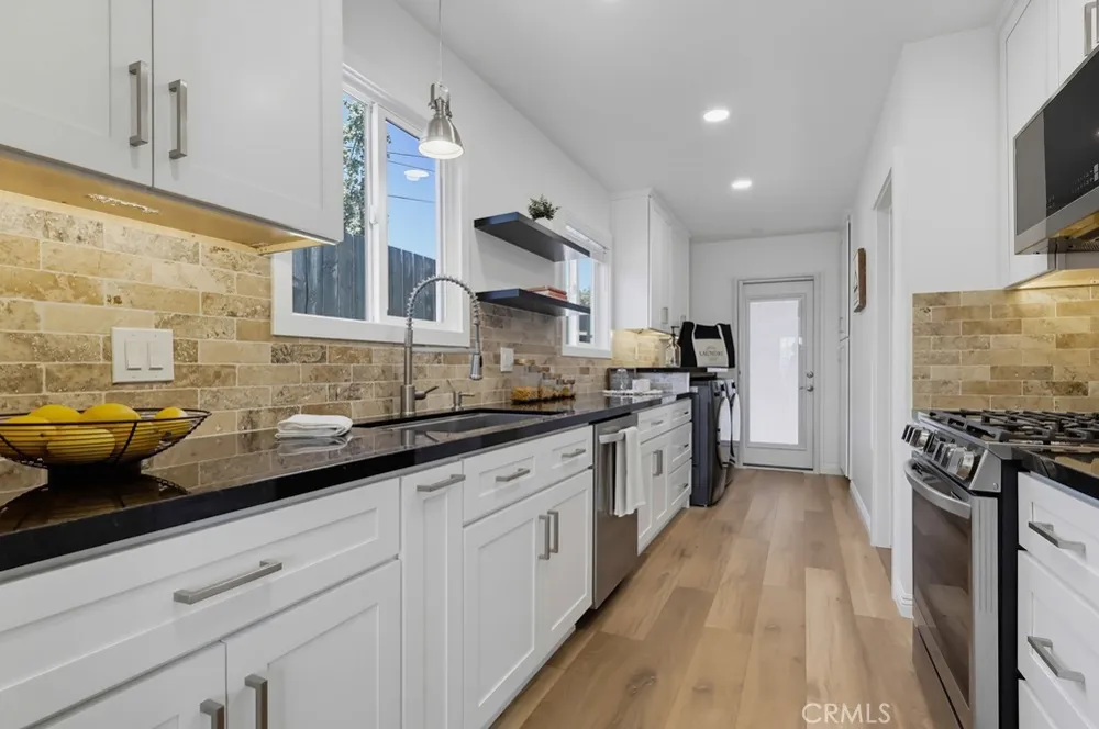 5234 Knoxville Lakewood, CA 90713