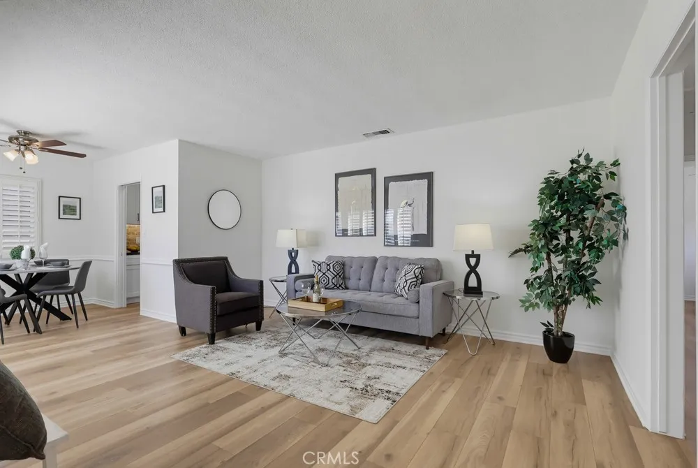 5234 Knoxville Lakewood, CA 90713