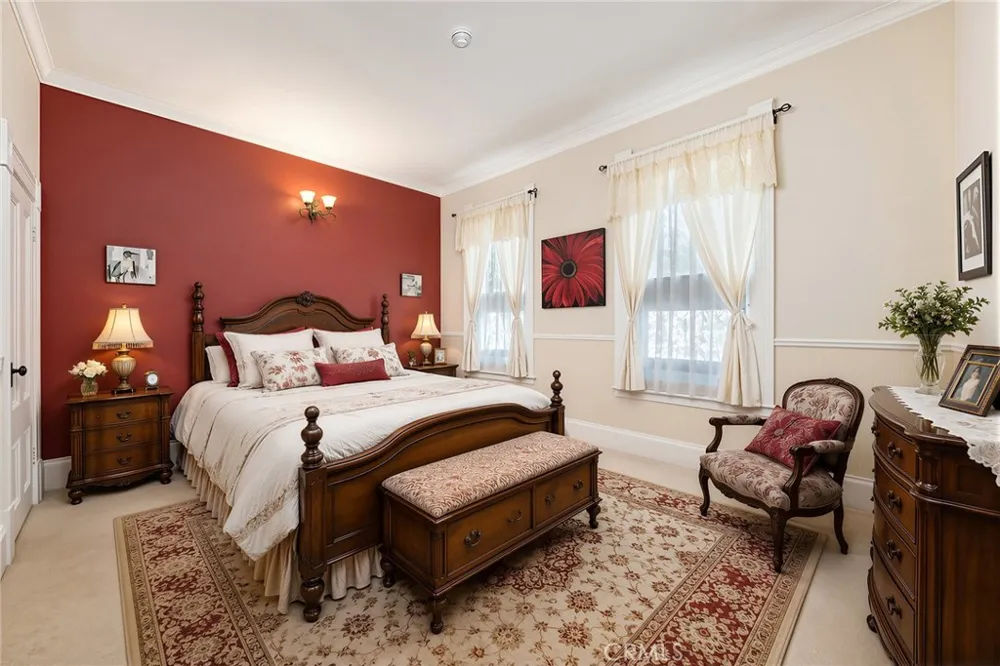 225 Lima Sierra Madre, CA 91024