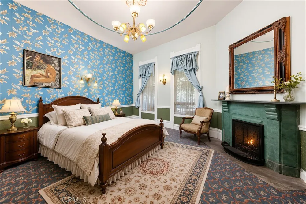 225 Lima Sierra Madre, CA 91024