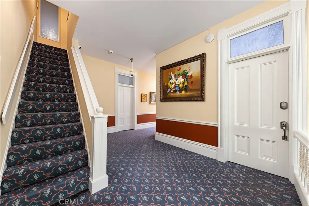 225 Lima Sierra Madre, CA 91024