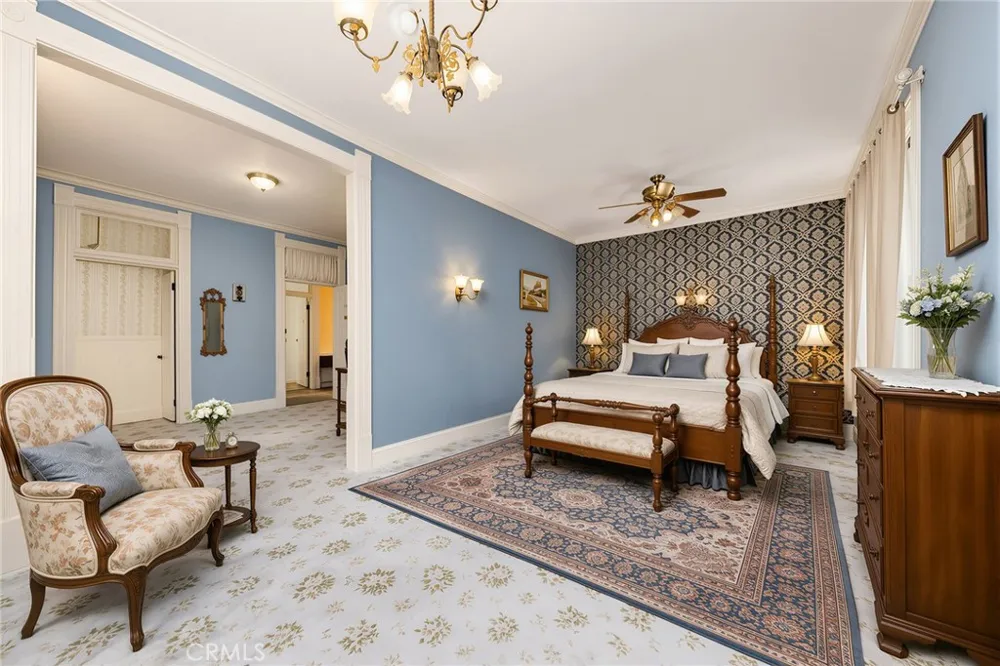 225 Lima Sierra Madre, CA 91024