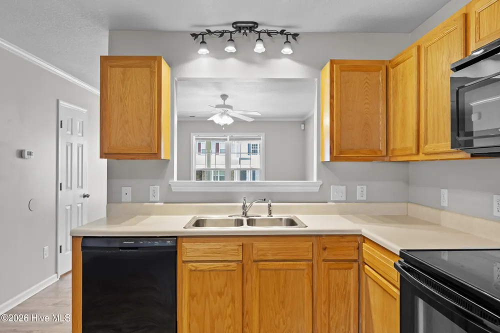 27 E Doris Avenue Jacksonville, NC 28540