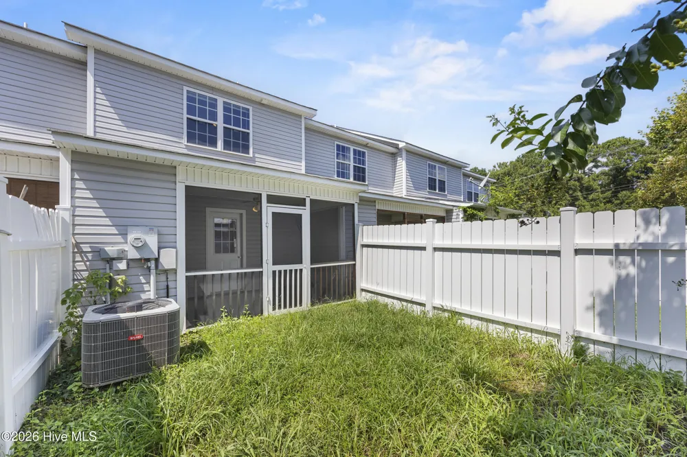 27 E Doris Avenue Jacksonville, NC 28540