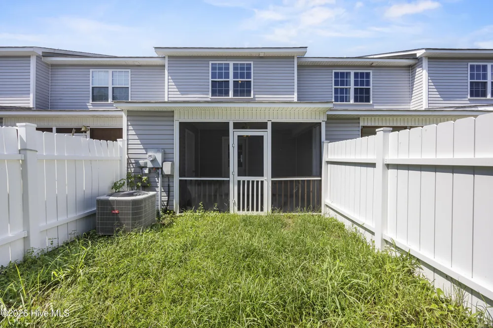27 E Doris Avenue Jacksonville, NC 28540