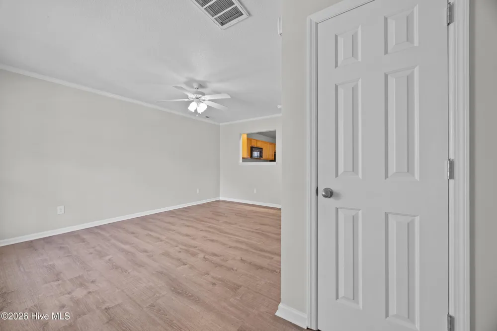 27 E Doris Avenue Jacksonville, NC 28540