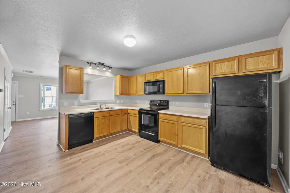 27 E Doris Avenue Jacksonville, NC 28540