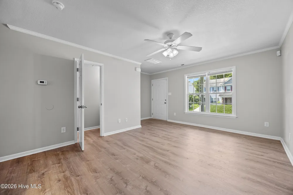 27 E Doris Avenue Jacksonville, NC 28540