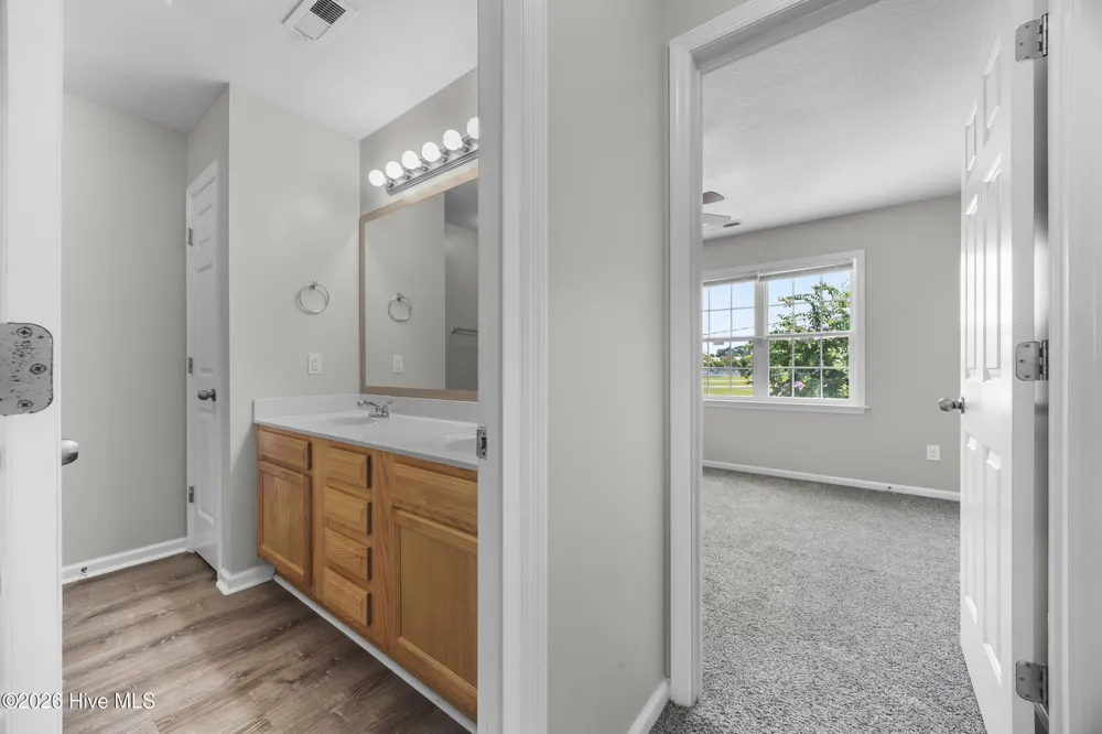 27 E Doris Avenue Jacksonville, NC 28540
