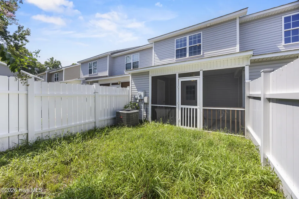 27 E Doris Avenue Jacksonville, NC 28540