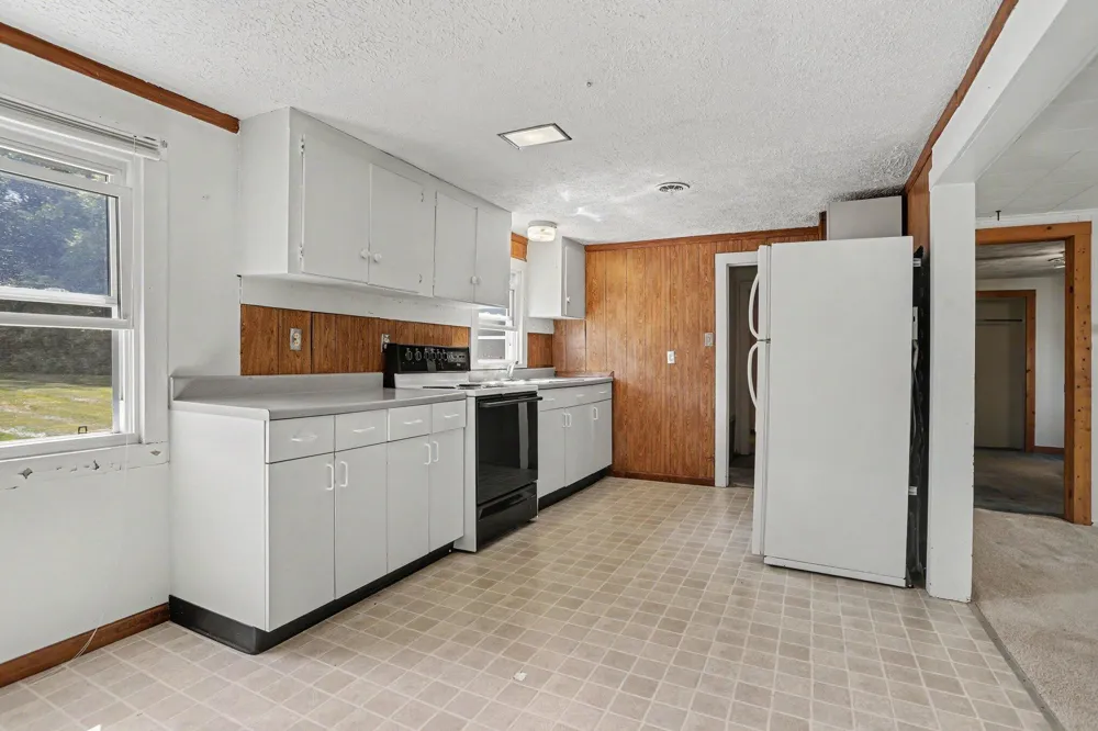 15 4th Street Plainwell, MI 49080